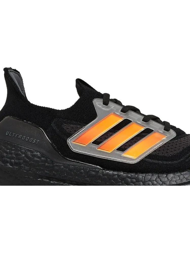 Кроссовки Adidas UltraBoost 21 'Black Iridescent' — изображение 2 из 8, черный