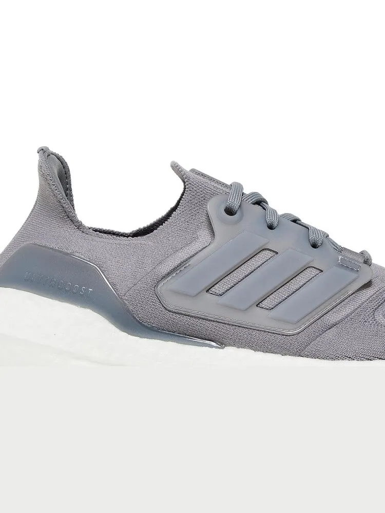 Кроссовки Adidas UltraBoost 22 'Grey Three' — изображение 2 из 8, серый