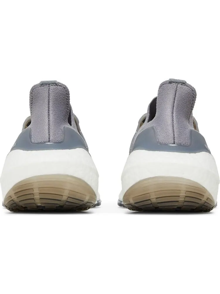 Кроссовки Adidas UltraBoost 22 'Grey Three' — изображение 6 из 8, серый
