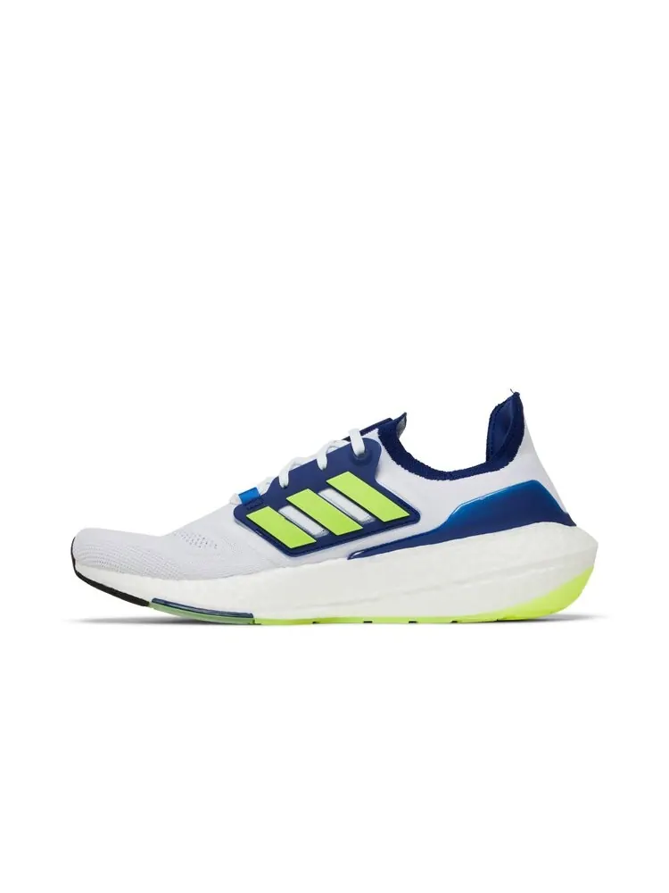 Кроссовки Adidas UltraBoost 22 — изображение 3 из 4, белый