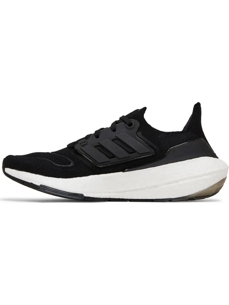 Кроссовки Adidas Wmns UltraBoost 22 'Black White' — изображение 3 из 8, черный