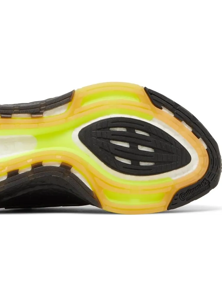 Кроссовки Adidas UltraBoost 22 'Black Solar Yellow' — изображение 5 из 8, черный