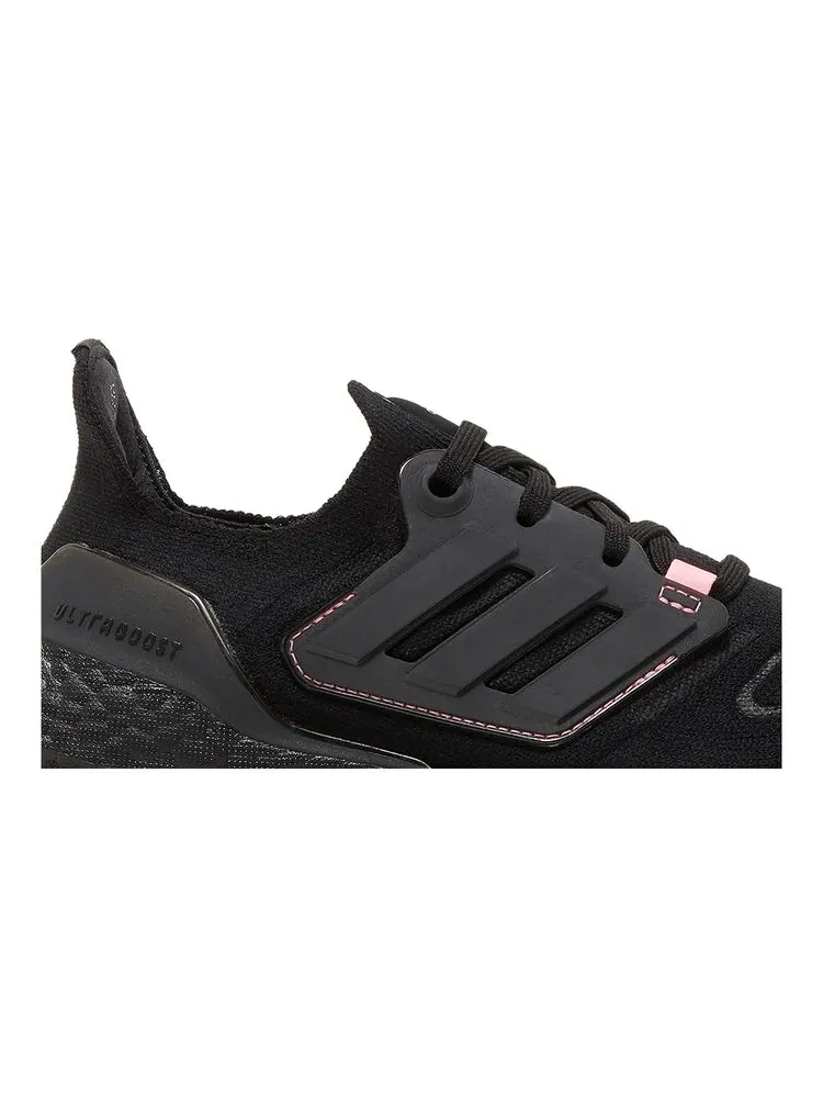 Кроссовки Wmns UltraBoost 22 'Black Beam Pink' — изображение 2 из 8, черный розовый