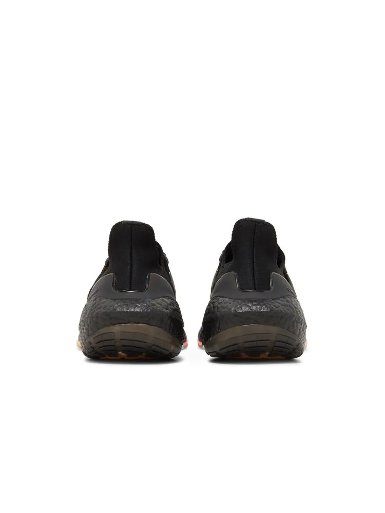 Кроссовки Wmns UltraBoost 22 'Black Beam Pink' — изображение 6 из 8, черный розовый