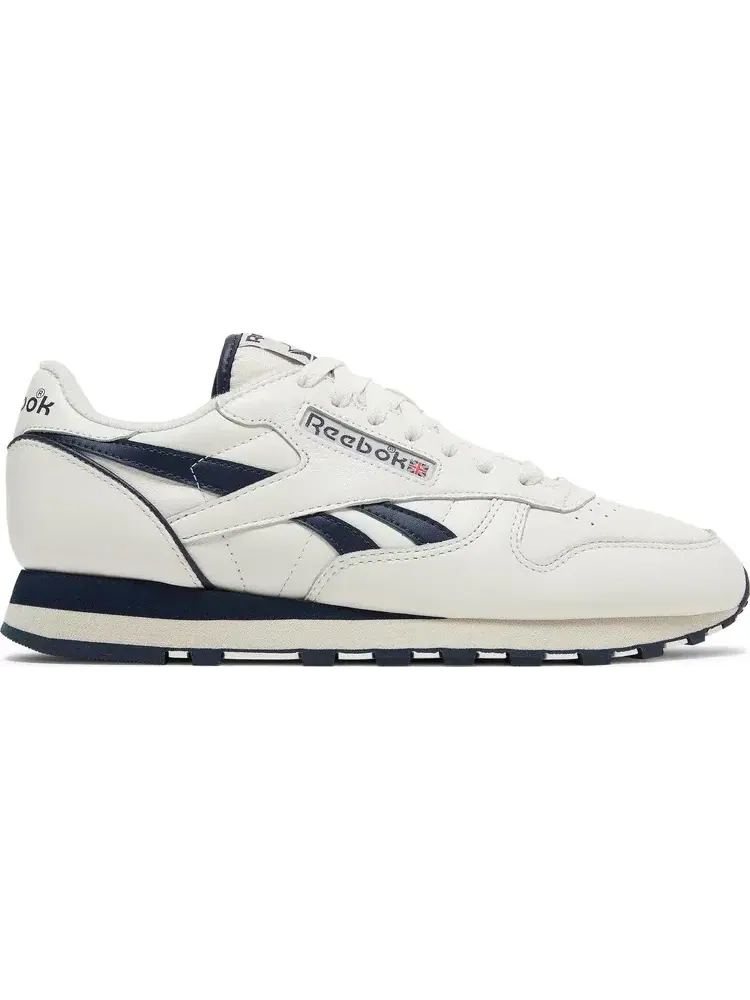 Кроссовки classic leather 1983 vintage 'chalk vector navy' Reebok — изображение 1 из 8, белый