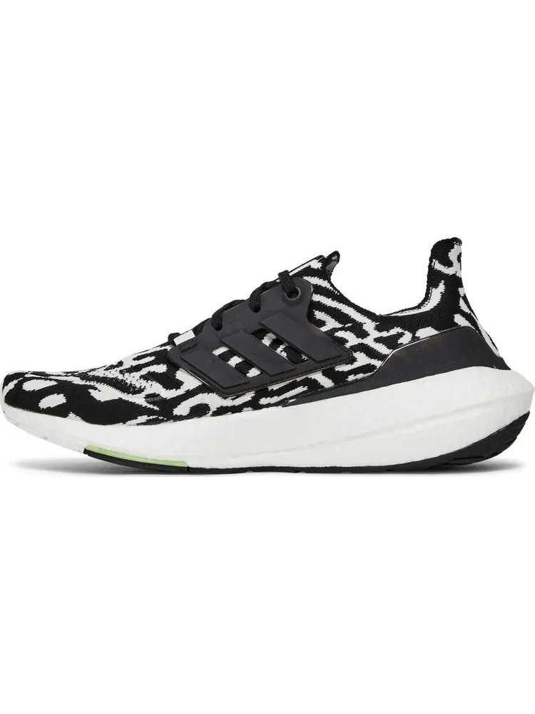 Кроссовки Adidas UltraBoost 22 'Zebra' — изображение 3 из 8, черный