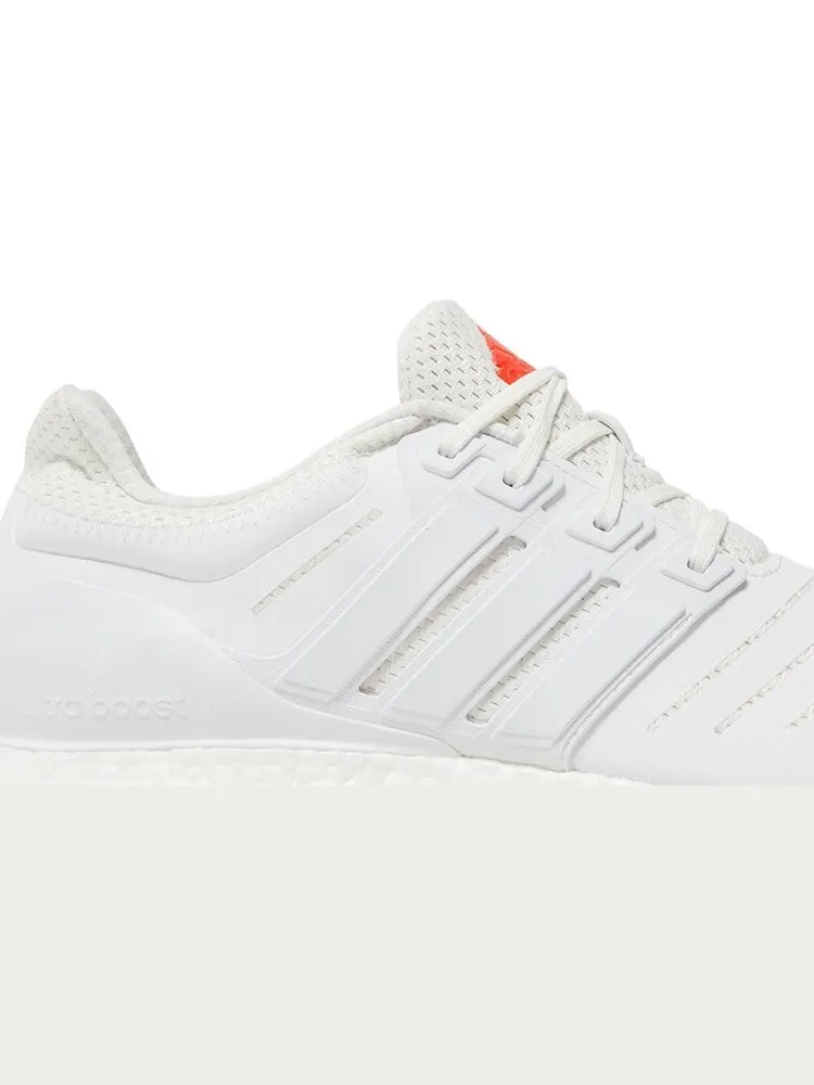 Кроссовки Adidas UltraBoost DNA 22 — изображение 2 из 8, белый