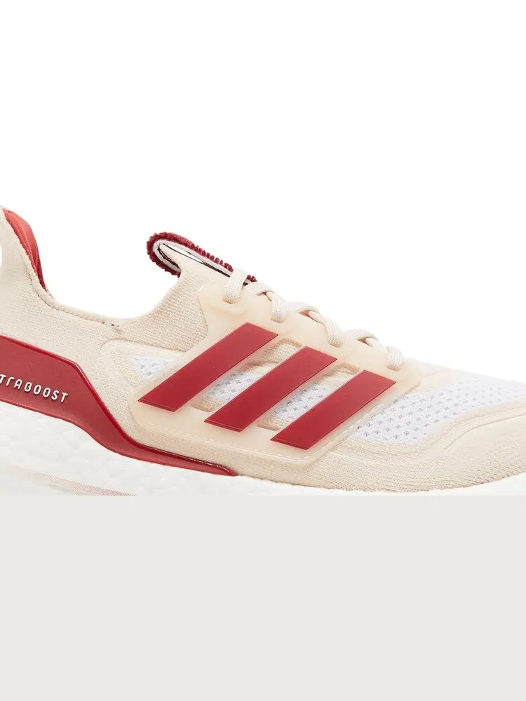 Кроссовки Adidas UltraBoost 21 'NCAA Pack - Indiana' — изображение 2 из 8, красный