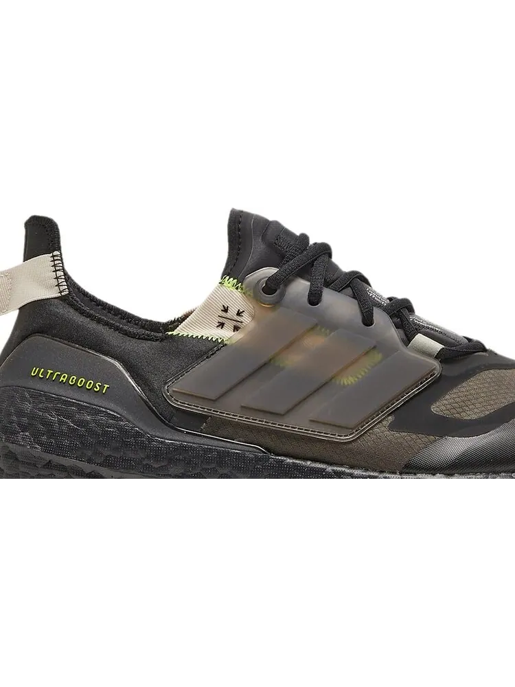 Кроссовки Adidas UltraBoost 22 Cold.RDY 'Black Solar Yellow' — изображение 2 из 8, черный