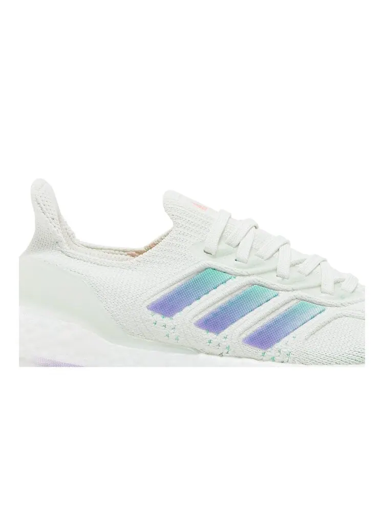 Кроссовки Adidas Wmns UltraBoost 22 Heat.RDY — изображение 2 из 4, белый