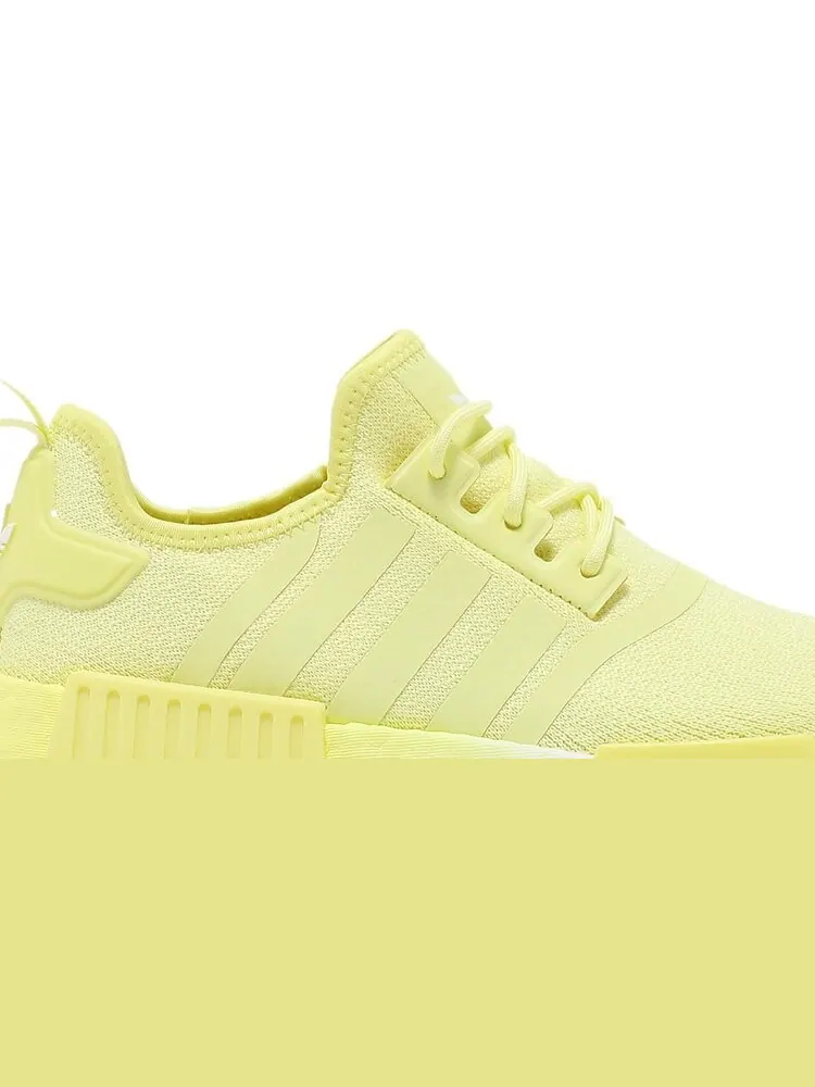 Кроссовки Adidas Wmns NMD_R1 'Pulse Yellow' — изображение 2 из 8, желтый