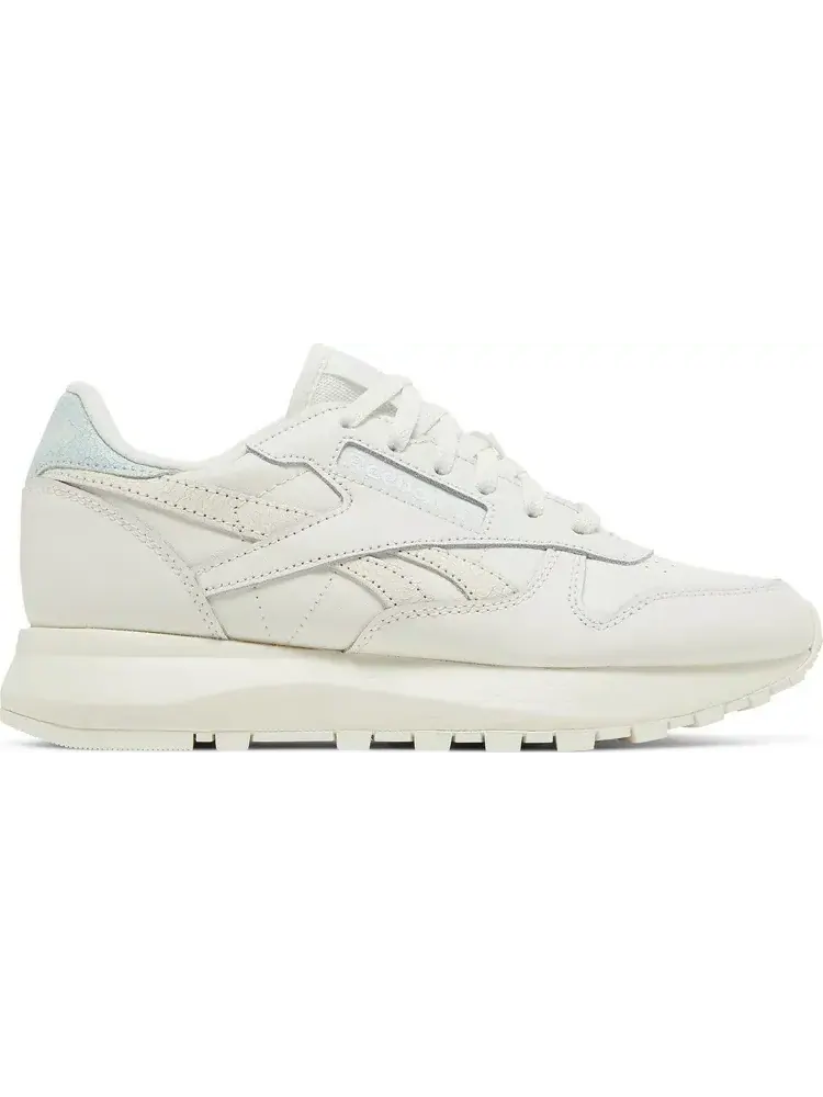 Кроссовки wmns classic leather sp 'chalk glass blue' Reebok, пломбир — изображение 1 из 8, бежевый