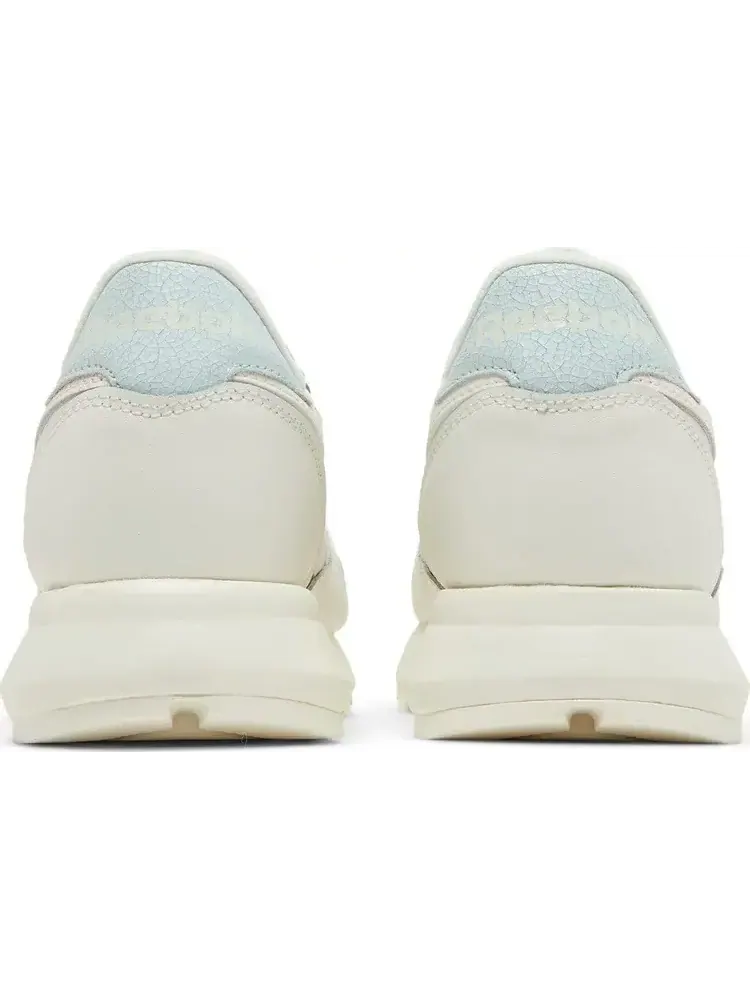Кроссовки wmns classic leather sp 'chalk glass blue' Reebok, пломбир — изображение 6 из 8, бежевый