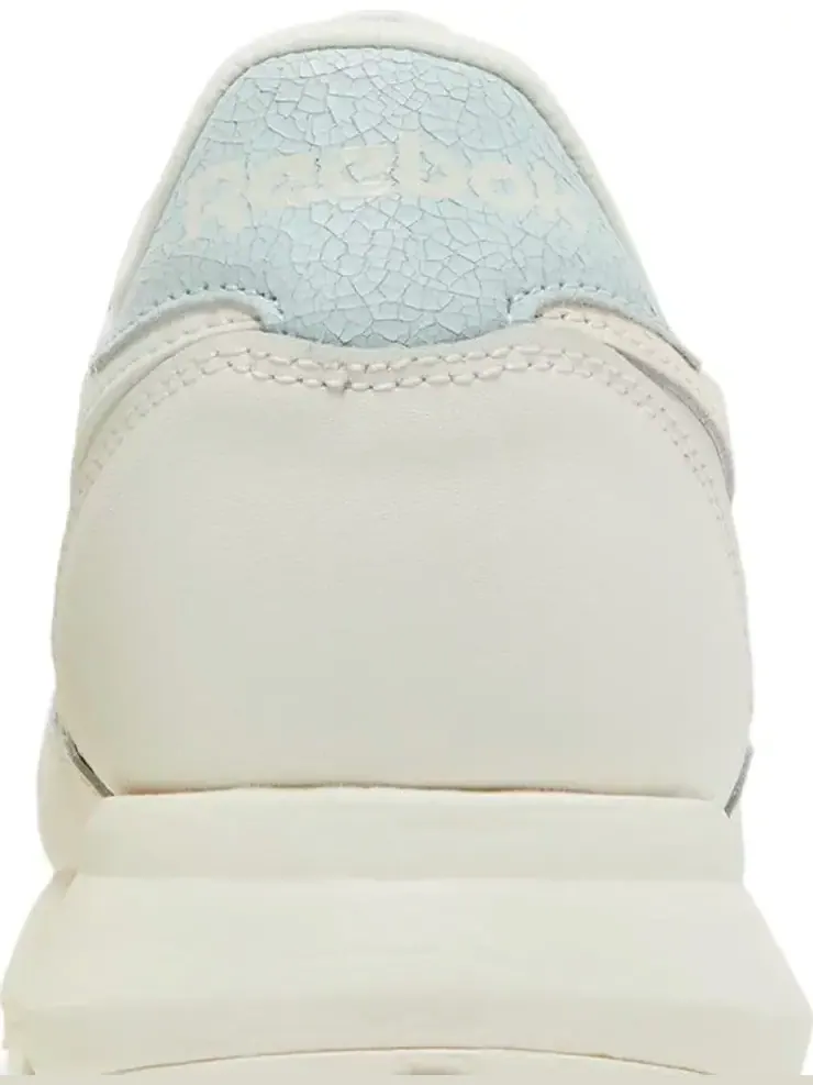 Кроссовки wmns classic leather sp 'chalk glass blue' Reebok, пломбир — изображение 7 из 8, бежевый