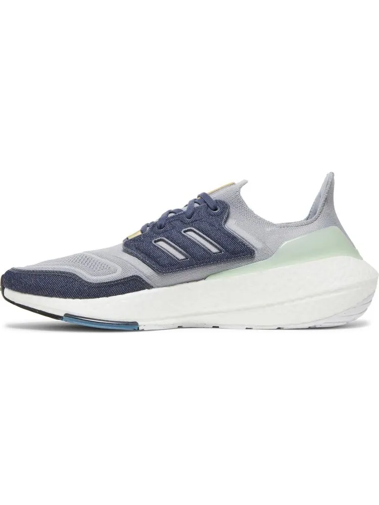 Кроссовки Adidas UltraBoost 22 'Halo Silver' — изображение 3 из 8, серебряный