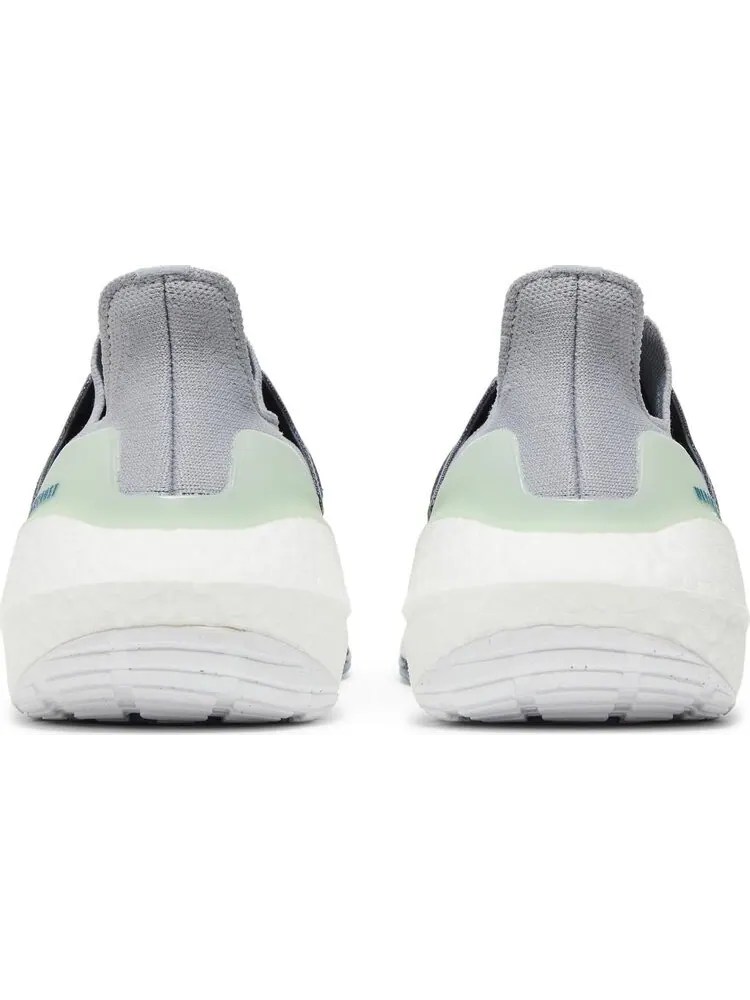 Кроссовки Adidas UltraBoost 22 'Halo Silver' — изображение 6 из 8, серебряный
