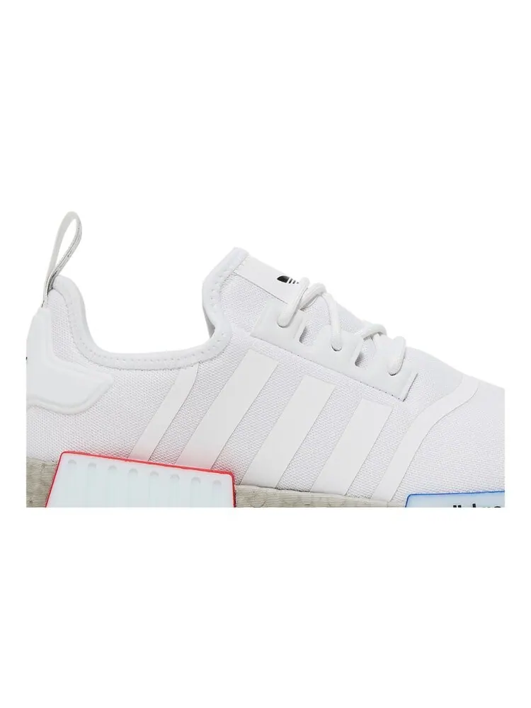 Кроссовки Adidas NMD_R1 — изображение 2 из 4, белый