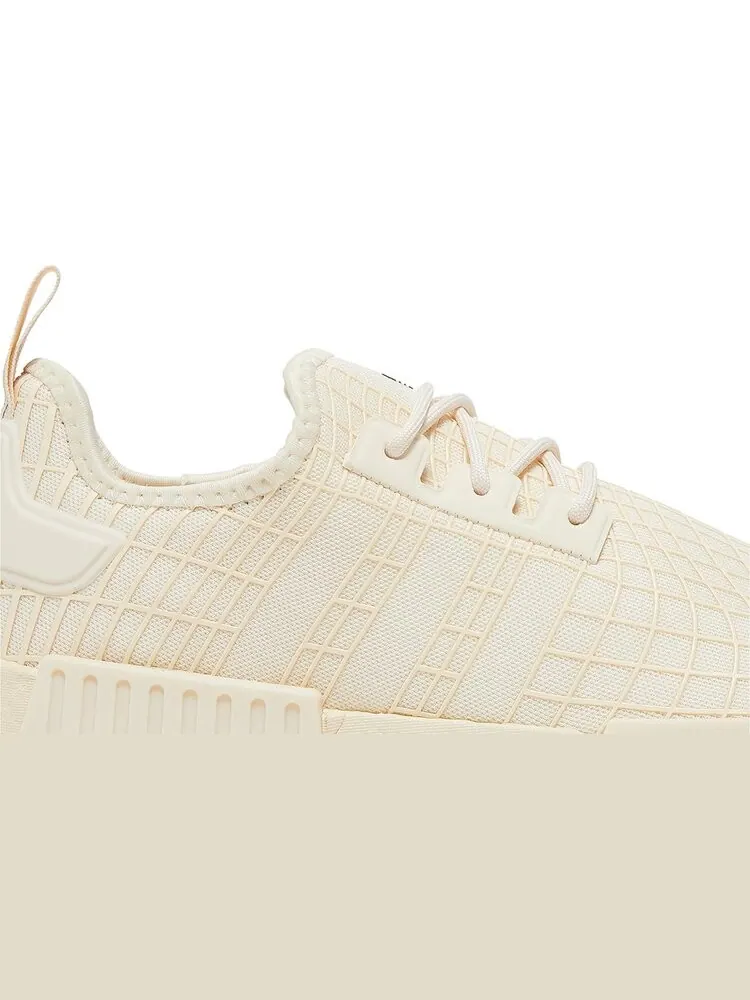 Кроссовки Adidas NMD_R1 'Ecru Tint' — изображение 2 из 8, розовый