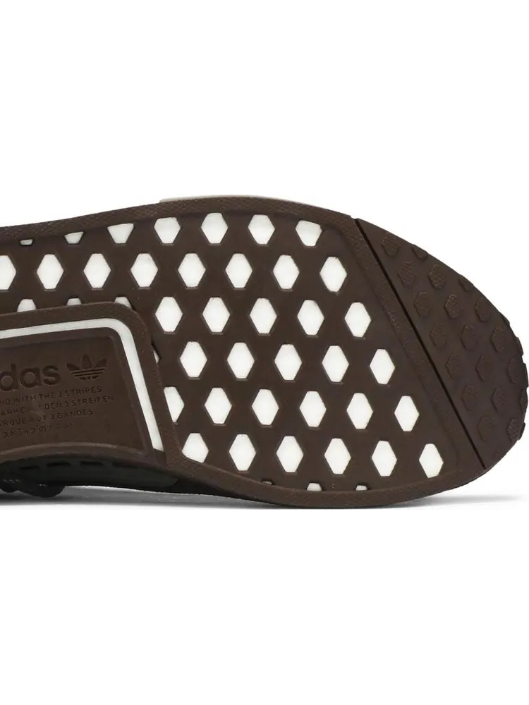 Кроссовки Adidas Pharrell x NMD Human Race 'Chocolate' — изображение 5 из 8, коричневый