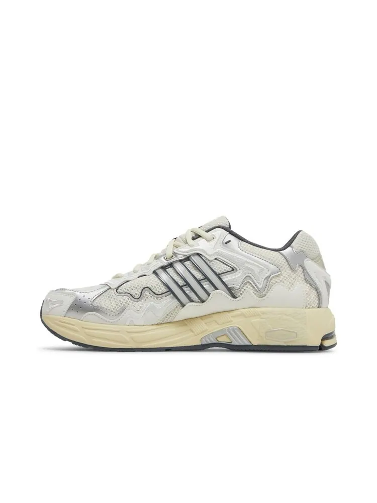 Кроссовки Adidas Bad Bunny x Response CL — изображение 3 из 5, белый