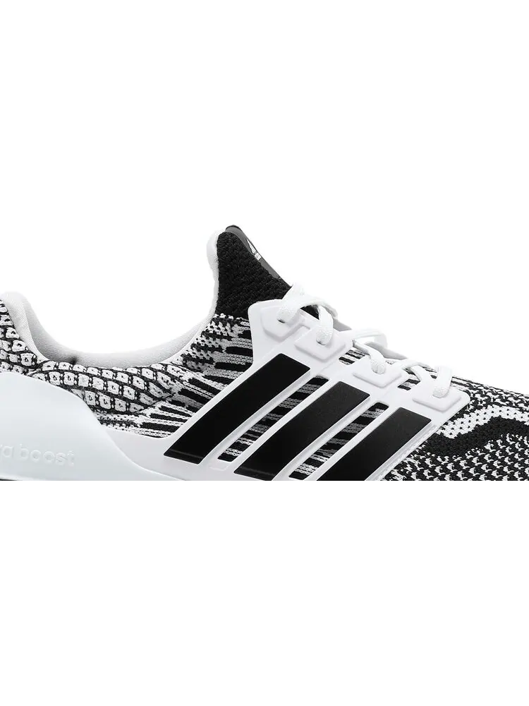 Кроссовки Adidas UltraBoost 5.0 DNA 'For Creators Only' — изображение 2 из 8, черный