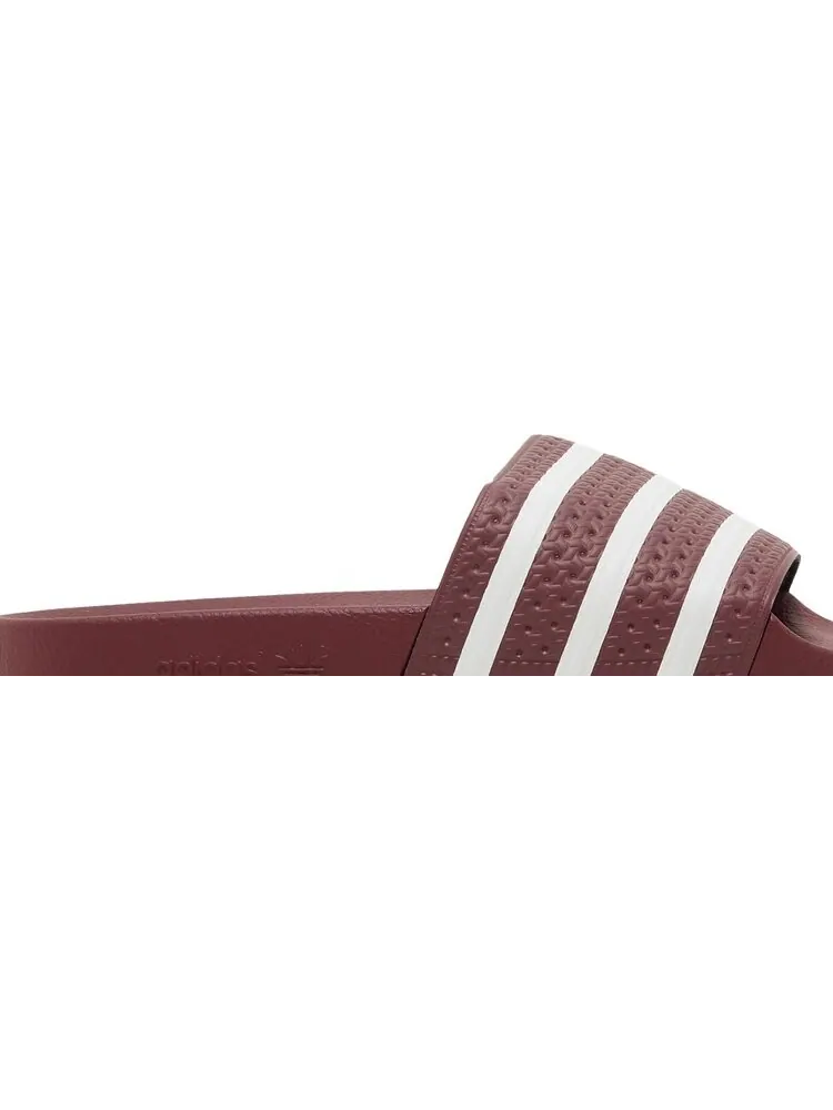 Сандалии Adidas Adilette Slides 'Quiet Crimson' — изображение 2 из 8, красный