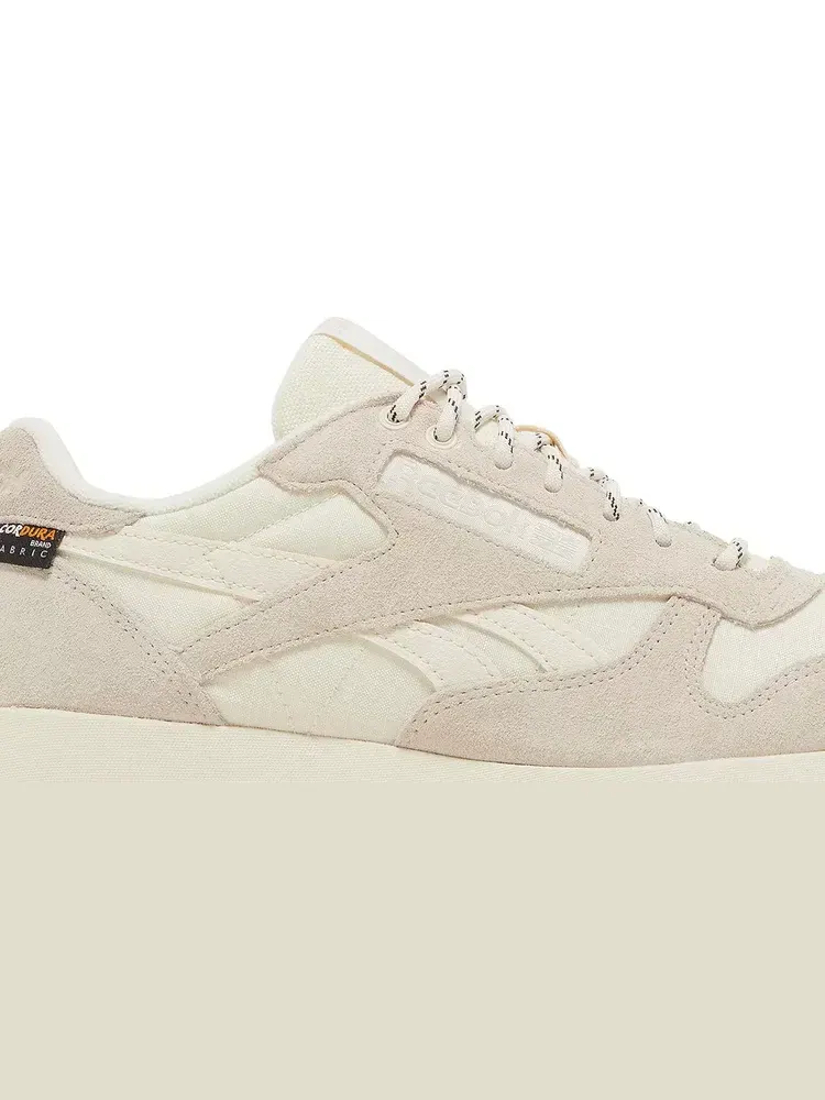 Кроссовки classic leather 'white stucco' Reebok — изображение 2 из 8, белый