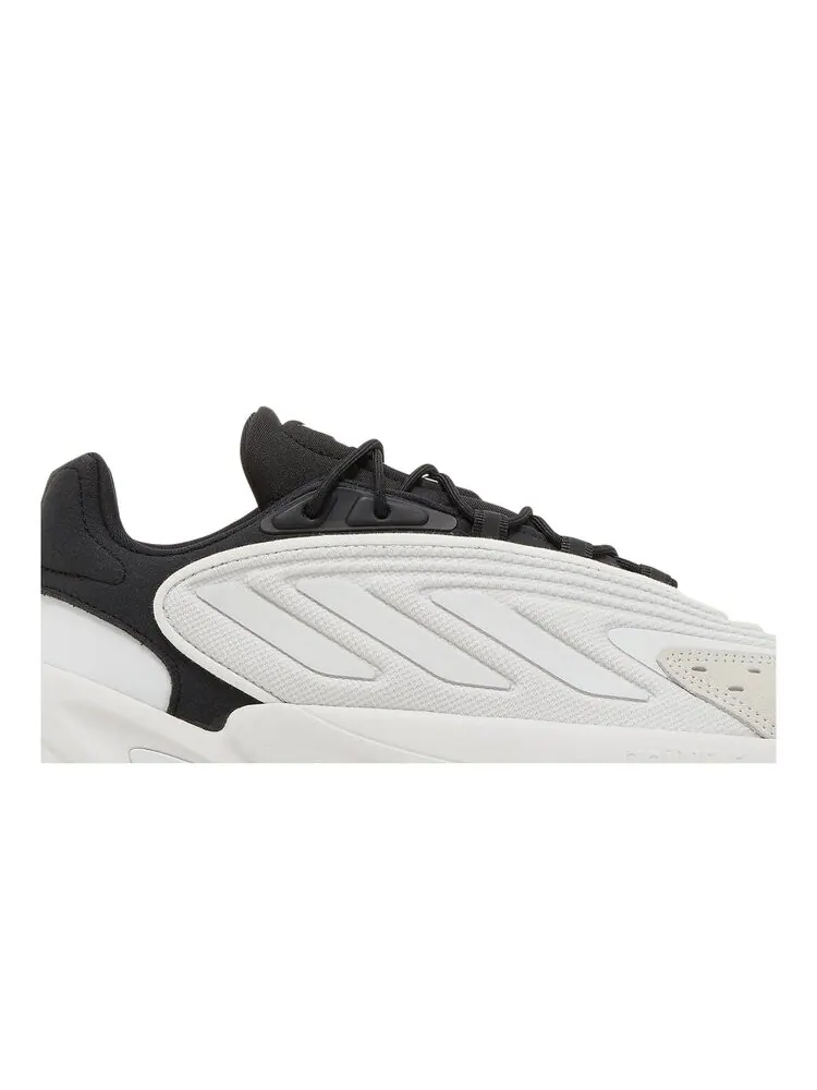Кроссовки Adidas Ozelia — изображение 2 из 4, белый