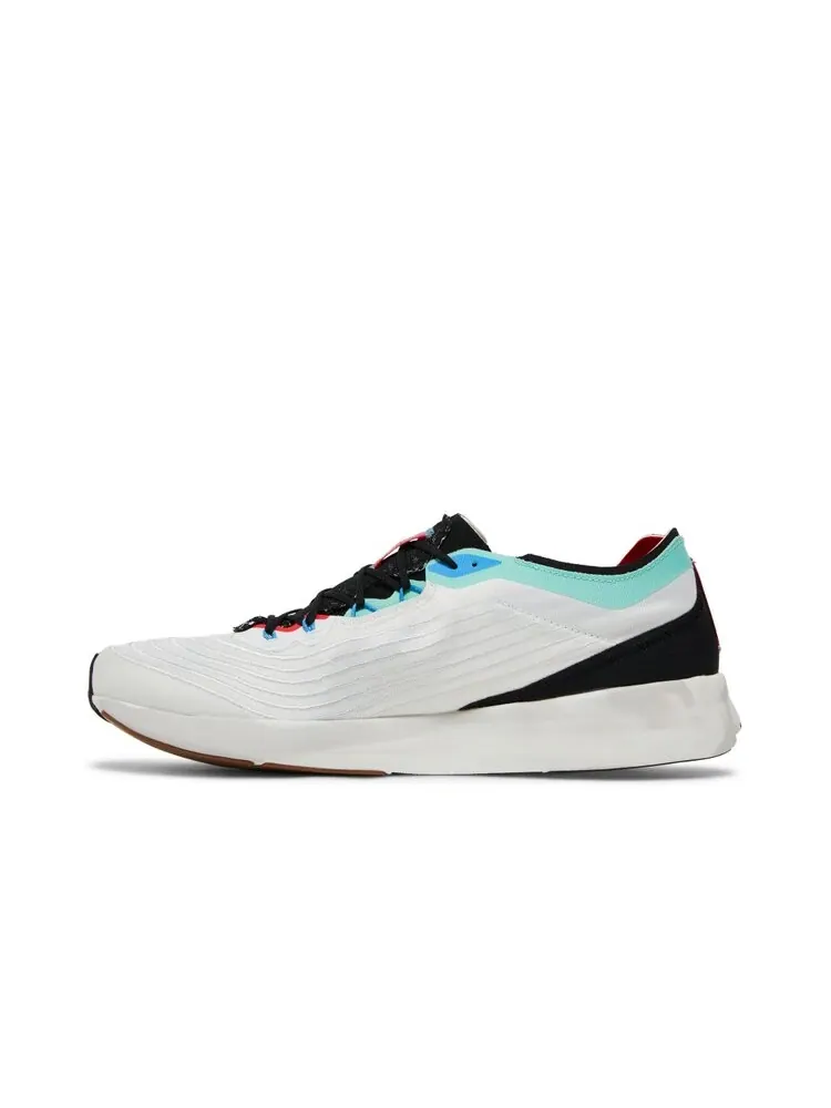 Кроссовки Adidas Parley x Adizero — изображение 3 из 4, белый