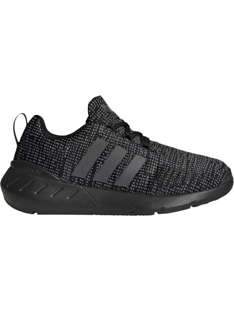 Кроссовки Adidas Swift Run 22 Little Kid — изображение 1 из 1, черный
