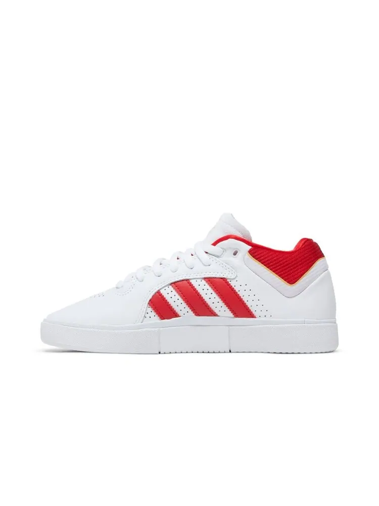 Кроссовки Adidas Tyshawn — изображение 3 из 4, белый