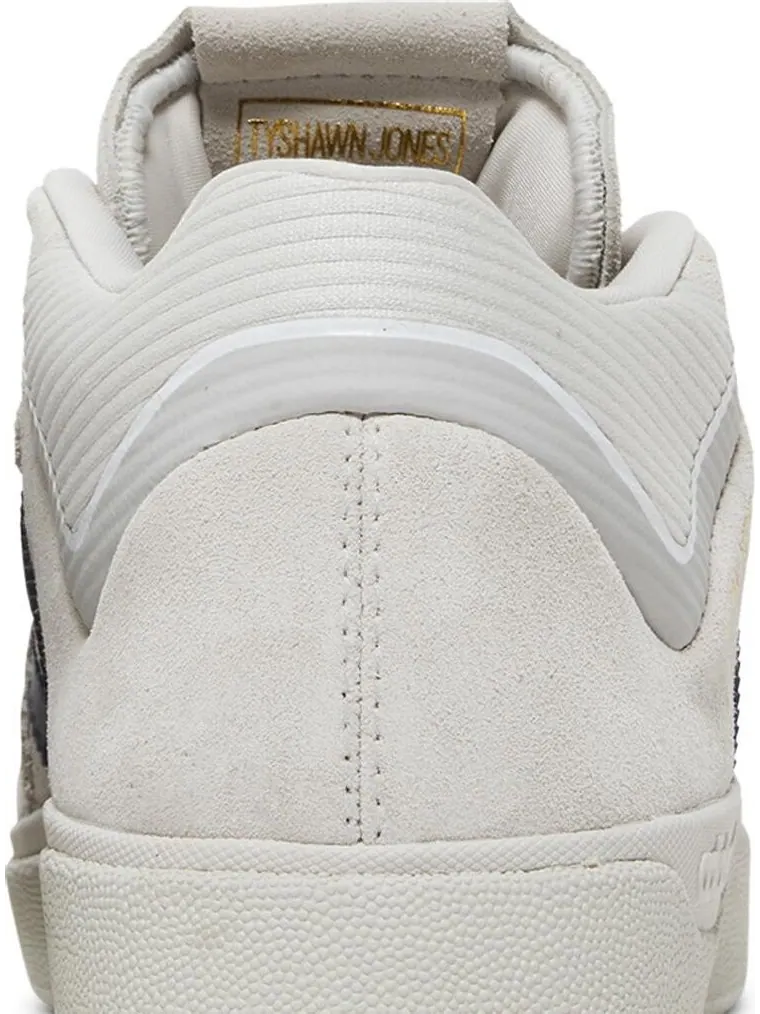 Кроссовки Adidas Tyshawn 'New York' — изображение 7 из 8, серый