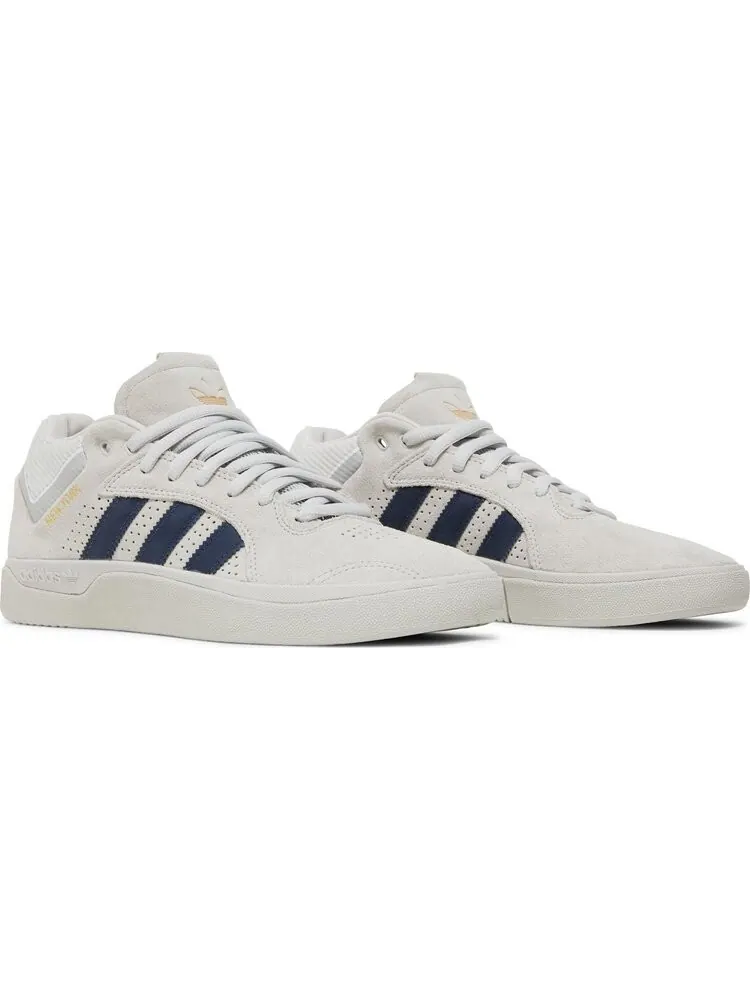 Кроссовки Adidas Tyshawn 'New York' — изображение 8 из 8, серый