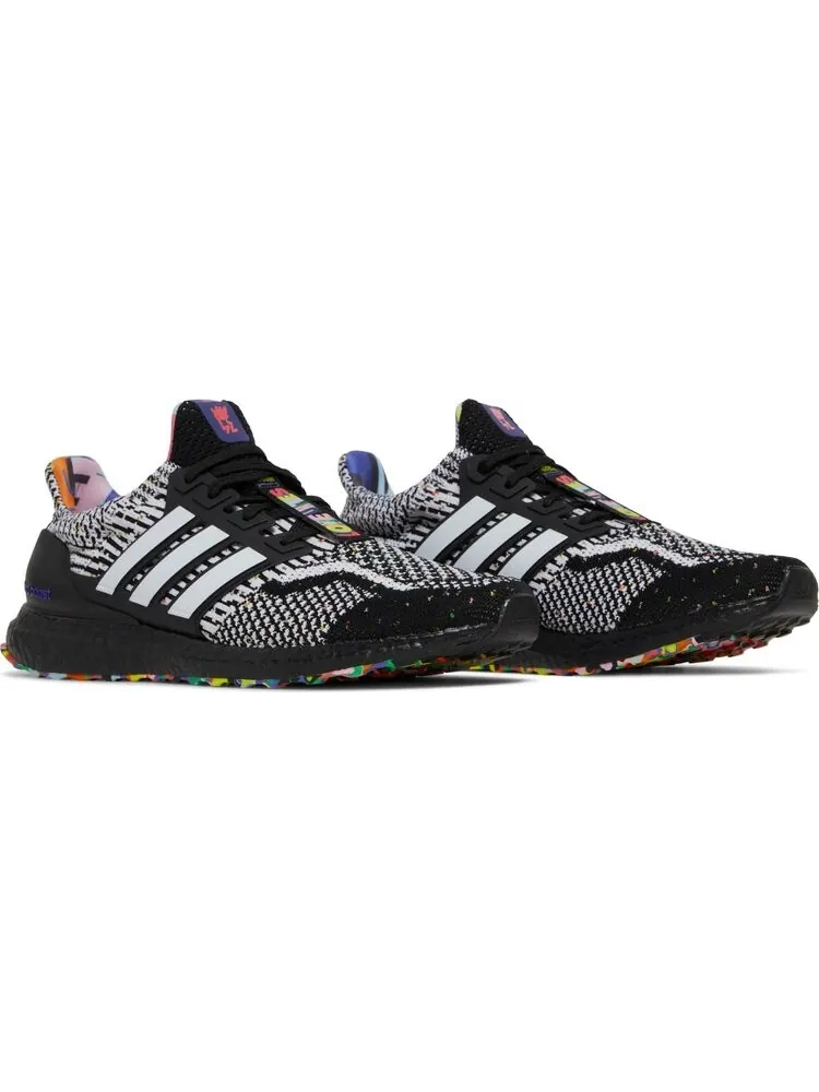 Кроссовки Adidas Kris Andrew Small x UltraBoost 5.0 — изображение 8 из 8, черный