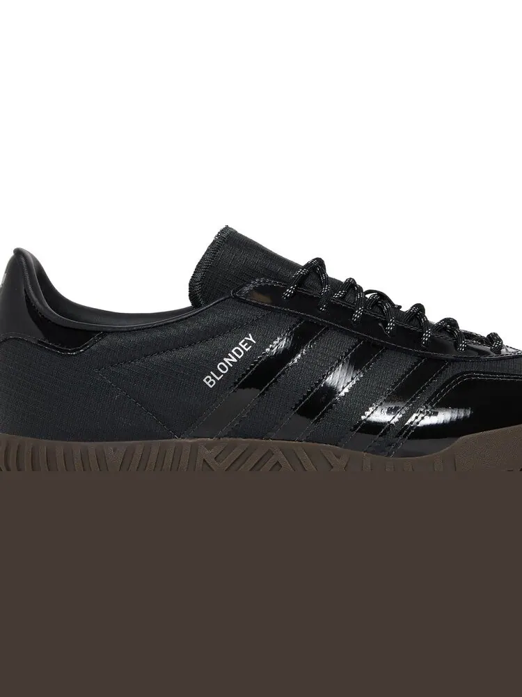 Кроссовки Adidas Blondey McCoy x Gazelle Indoor 'Grey Gum' — изображение 2 из 8, серый