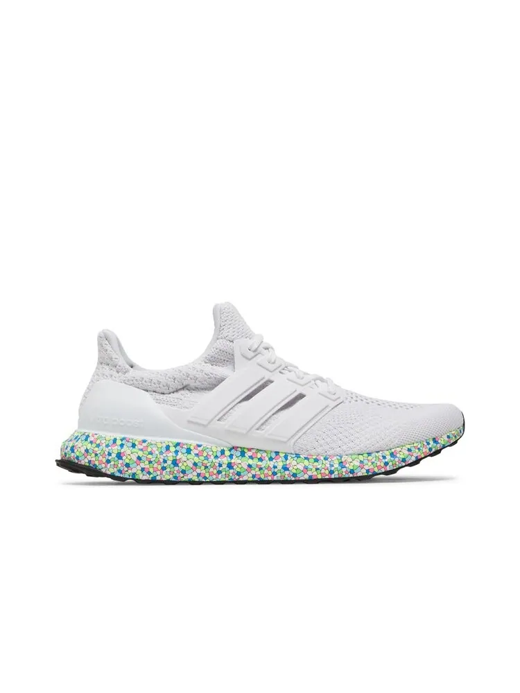 Кроссовки Adidas UltraBoost 5.0 DNA — изображение 1 из 4, белый