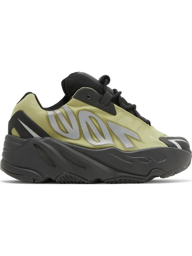 Кроссовки Adidas Yeezy Boost 700 MNVN Infants 'Resin' — изображение 1 из 8, зеленый