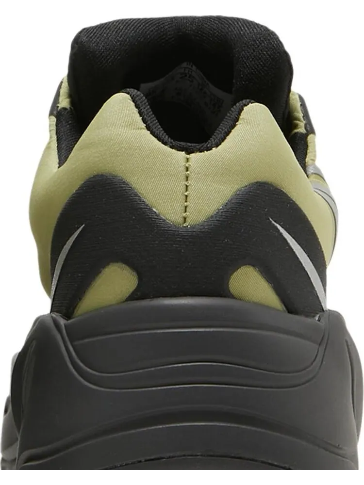 Кроссовки Adidas Yeezy Boost 700 MNVN Infants 'Resin' — изображение 7 из 8, зеленый