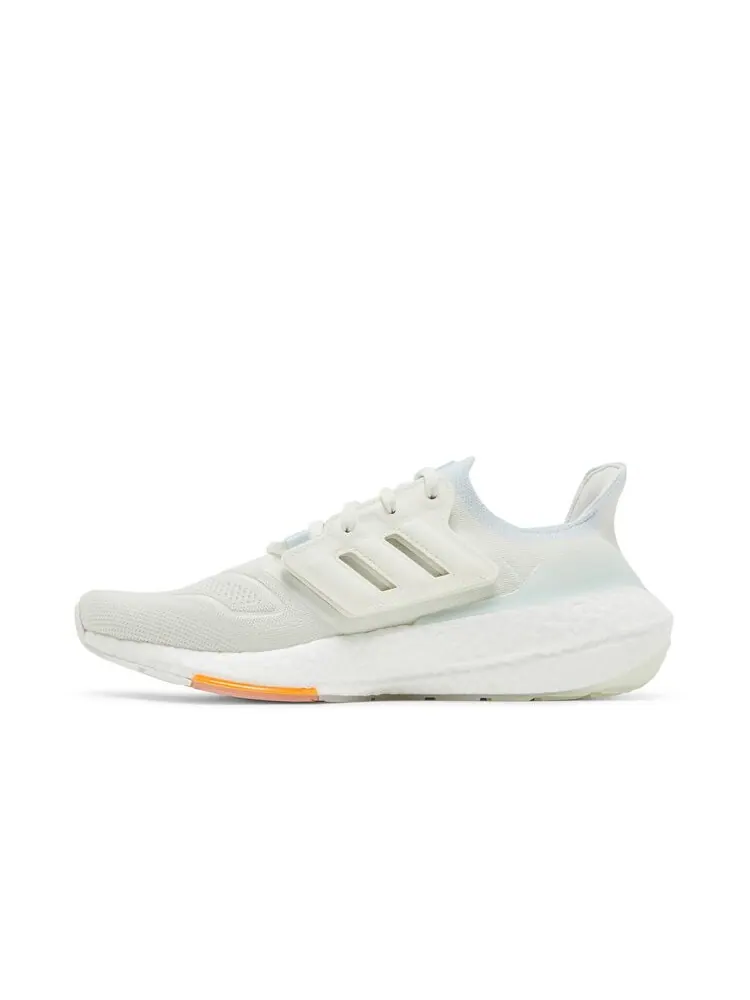 Кроссовки Adidas UltraBoost 22 — изображение 3 из 4, белый