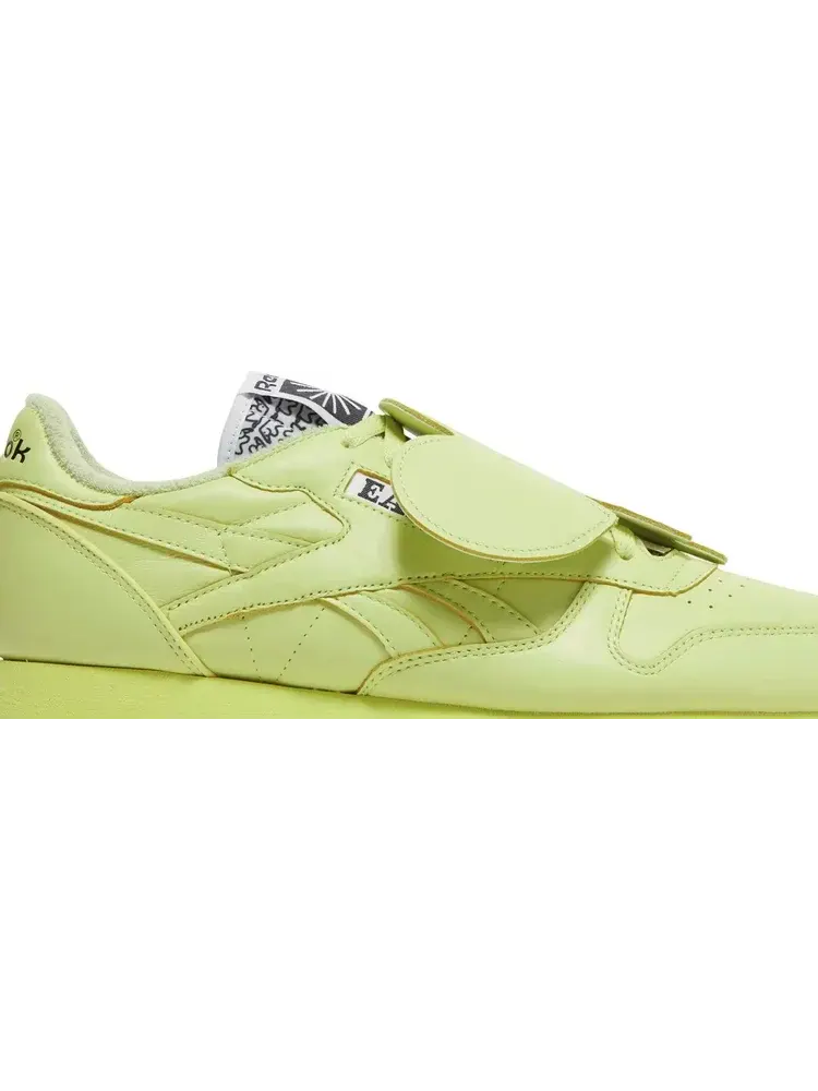 Кроссовки eames office x classic leather 'eames elephant - cool aloe' Reebok — изображение 2 из 8, желтый