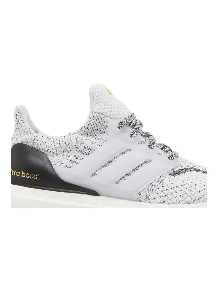 Кроссовки Adidas Wmns UltraBoost 5 DNA — изображение 2 из 4, белый