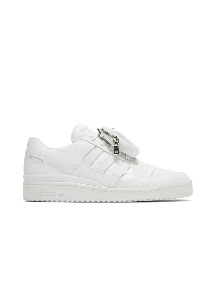 Кроссовки Adidas Prada x Forum Low — изображение 1 из 4, белый