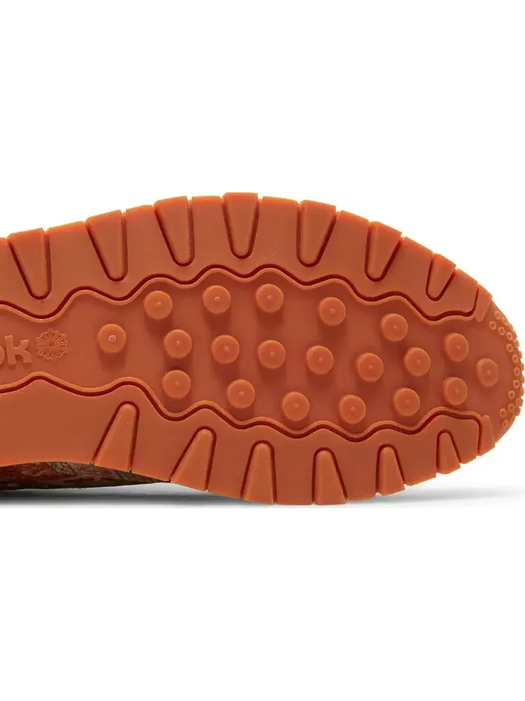 Кроссовки lqqk studios x classic leather 'leaf camo' Reebok — изображение 5 из 8, коричневый