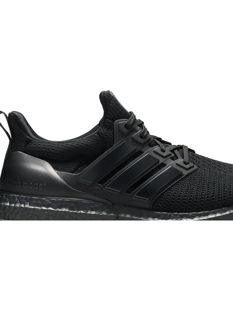 Кроссовки Adidas DFB x UltraBoost DNA 'Triple Black' — изображение 2 из 8, черный