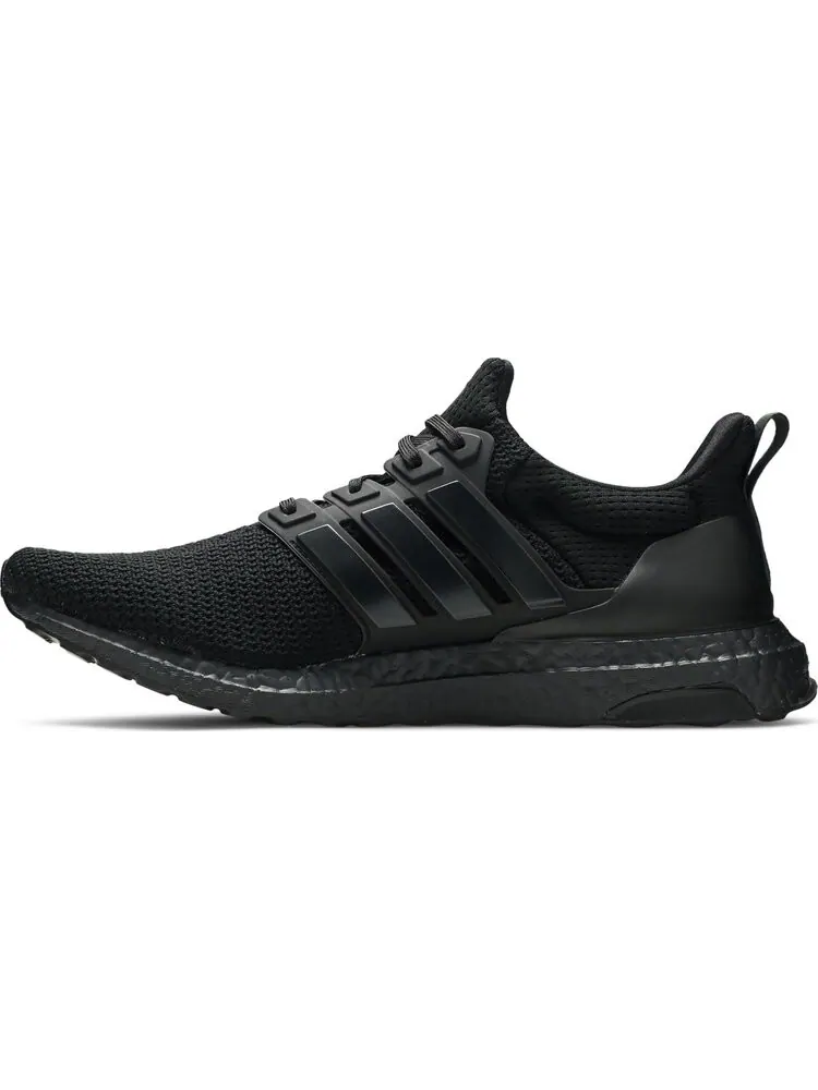Кроссовки Adidas DFB x UltraBoost DNA 'Triple Black' — изображение 3 из 8, черный