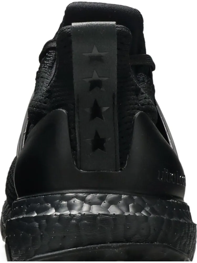 Кроссовки Adidas DFB x UltraBoost DNA 'Triple Black' — изображение 7 из 8, черный