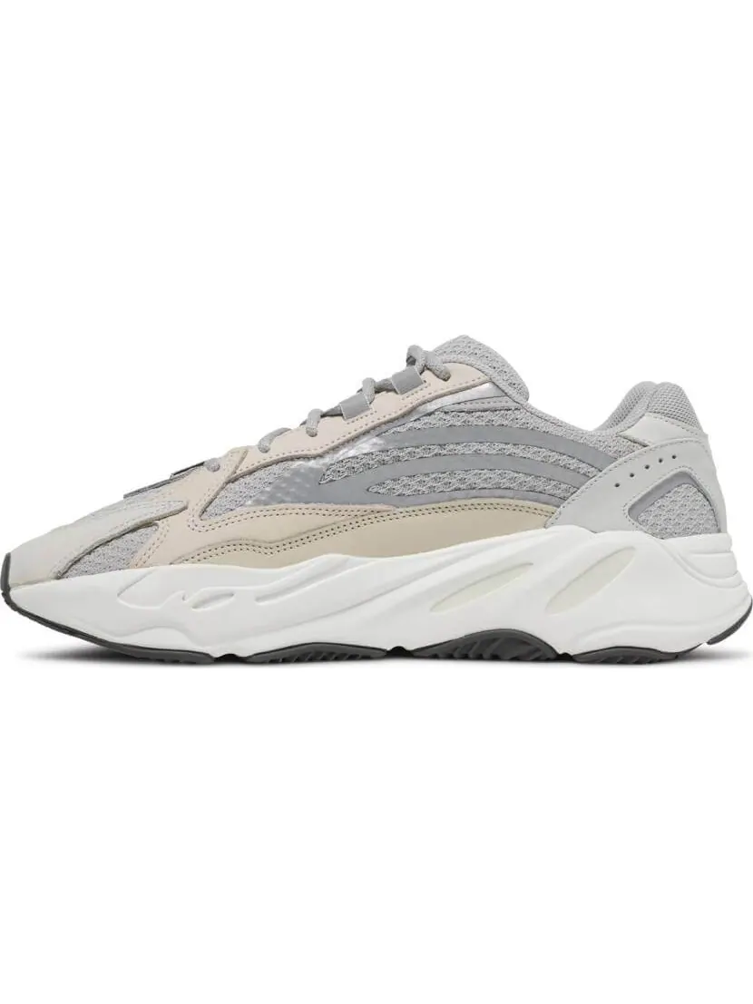Кроссовки Yeezy Boost 700 V2 Cream — изображение 3 из 9, бежевый