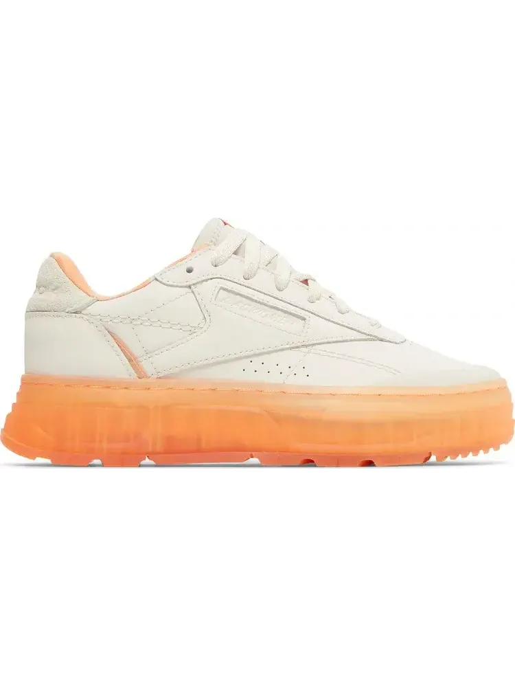 Кроссовки madwomen x wmns club c double geo 'sandtrap sunwash' Reebok, пломбир — изображение 1 из 8, бежевый