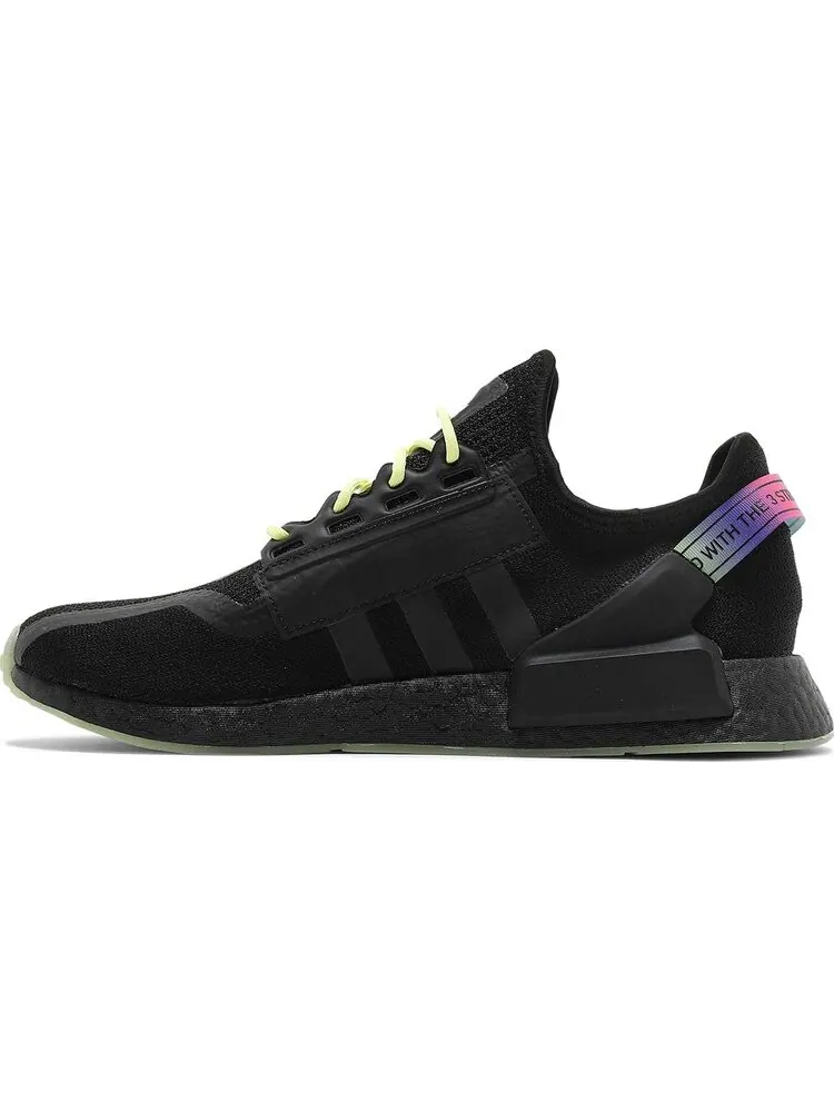 Кроссовки Adidas NMD_R1 V2 'Black Sonic Ink' — изображение 3 из 8, черный