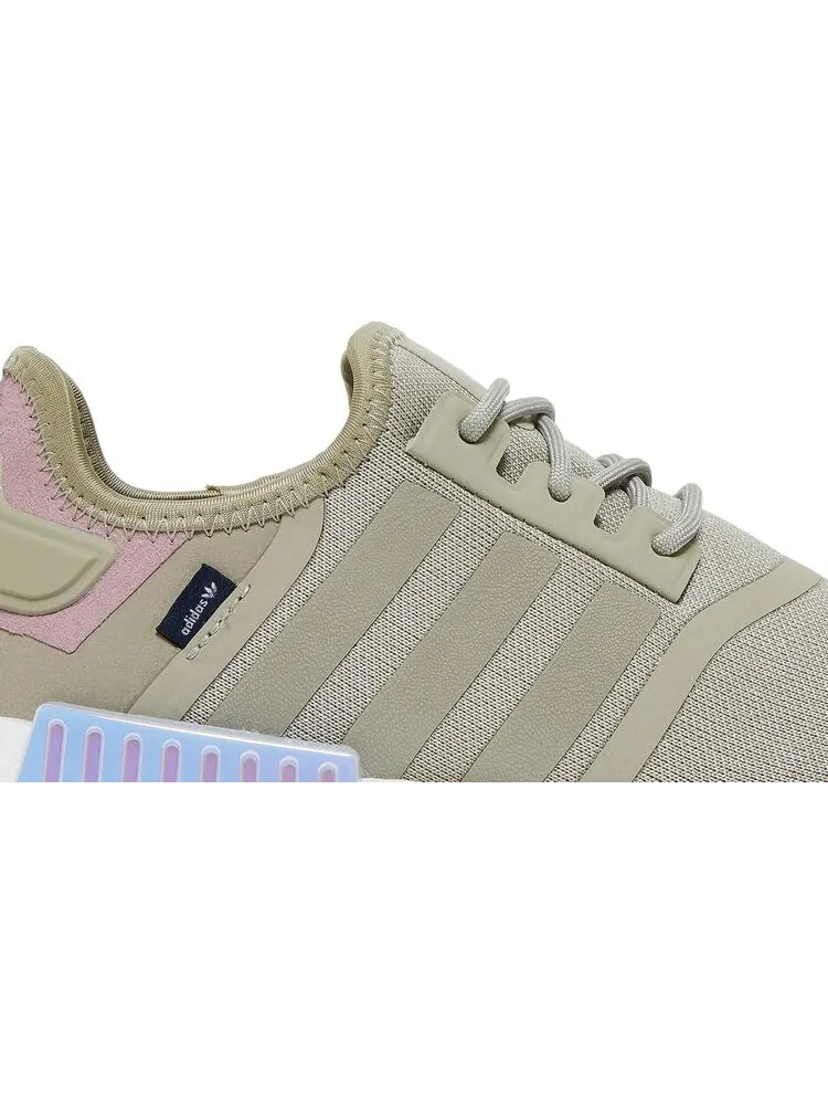 Кроссовки Adidas Wmns NMD_R1 'Feather Grey' — изображение 2 из 8, серый